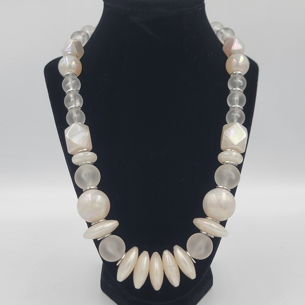 1950s 1960s Vtg‎ Large Chunky Bead Clear Iridescent Necklace Bayonet Clasp